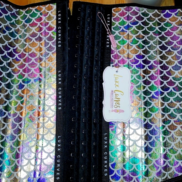 Luxx Curves - Picture 4 of 5